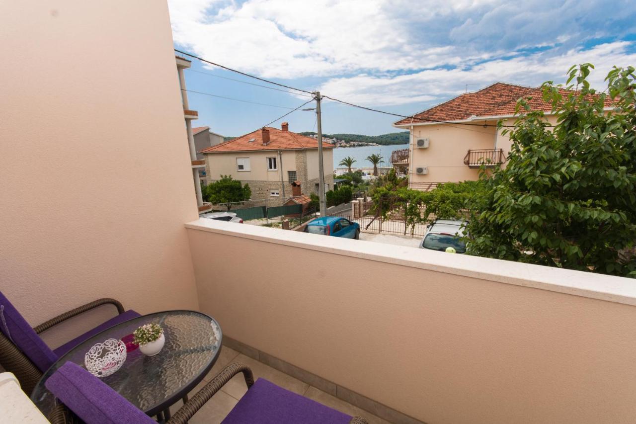 Apartments Ploka Trogir Exterior photo